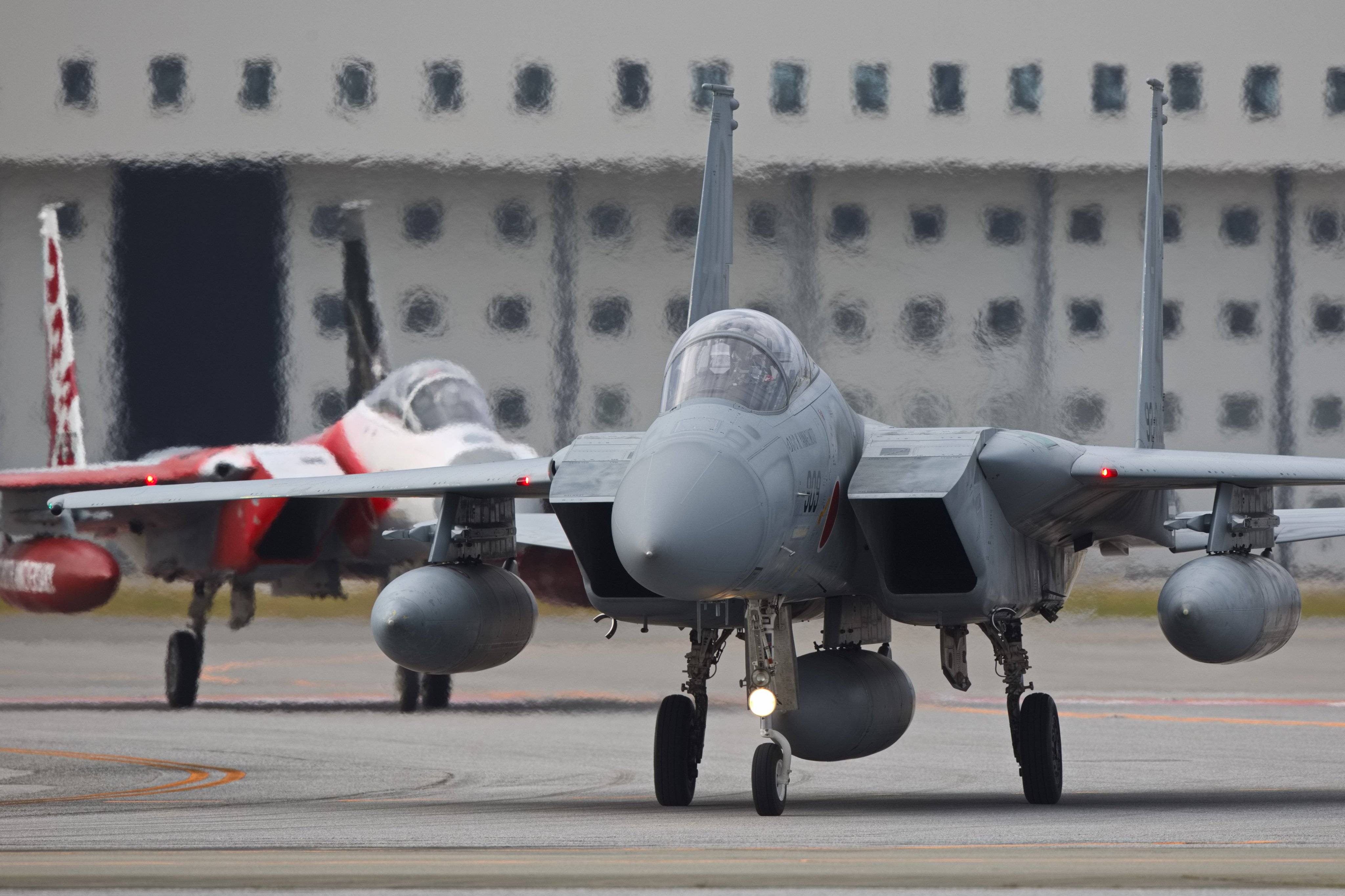 宫古海峡亮剑，歼-15T碾压F-15J，辽宁舰改写东海军力​​