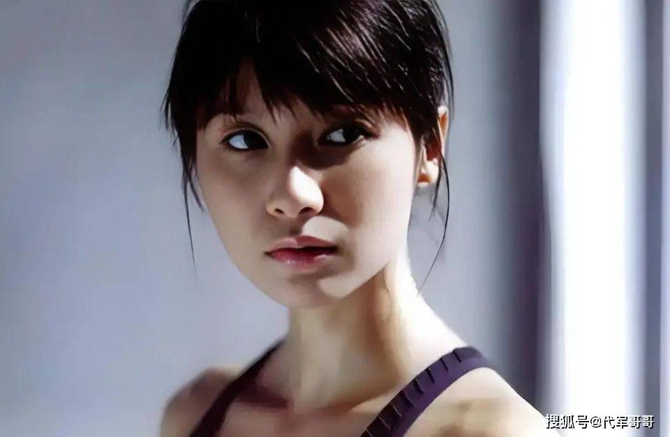 风流才女徐静蕾：王朔为她离婚，和黄立行隐居国外，只恋爱不结婚