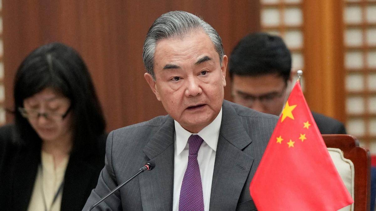 以色列危机四伏！伊朗导弹命中特拉维夫，中国强调国际法，美国或陷入两难选择！