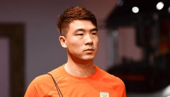 原创             更新换代！鲁能下狠手先向4大老将开刀，全部撤销报名，一人或直接退役