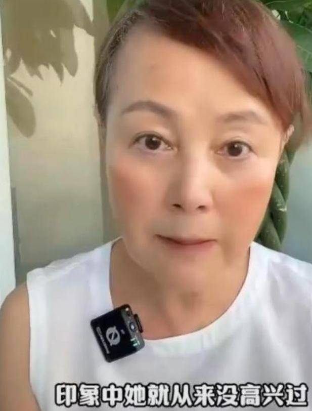 杜建英同学发声！力挺杜建英，炮轰宗馥莉“没教养是恶人”！