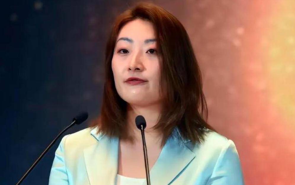 杜建英同学发声！力挺杜建英，炮轰宗馥莉“没教养是恶人”！