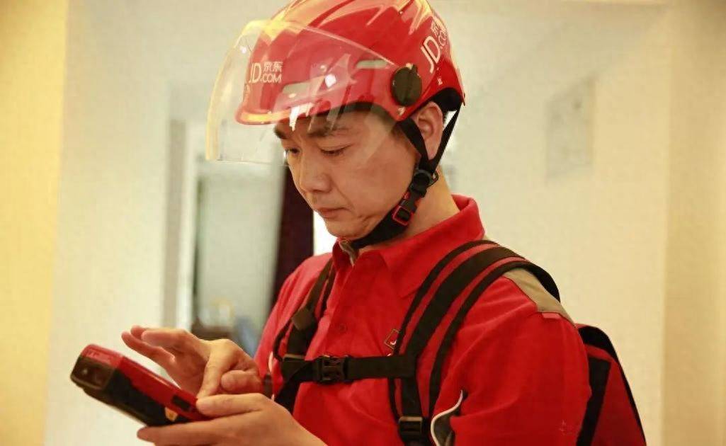 原创             抢外卖、订酒店，刘强东们急啥