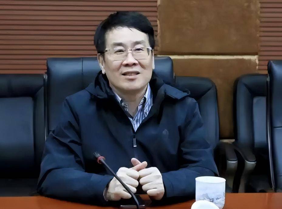曝宗庆后13年被砍真相！竟是出轨被抓，宗馥莉为此扇杜建英一巴掌