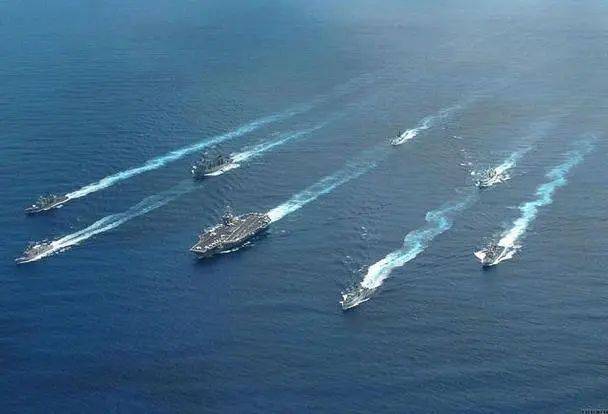 特朗普的要求前所未有！美国逼日澳台海当“炮灰”，两国均不表态