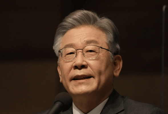 美国逼韩国插手台海，李在明果然聪明，中国面临挑战？韩国一旦签约如同自取灭亡
