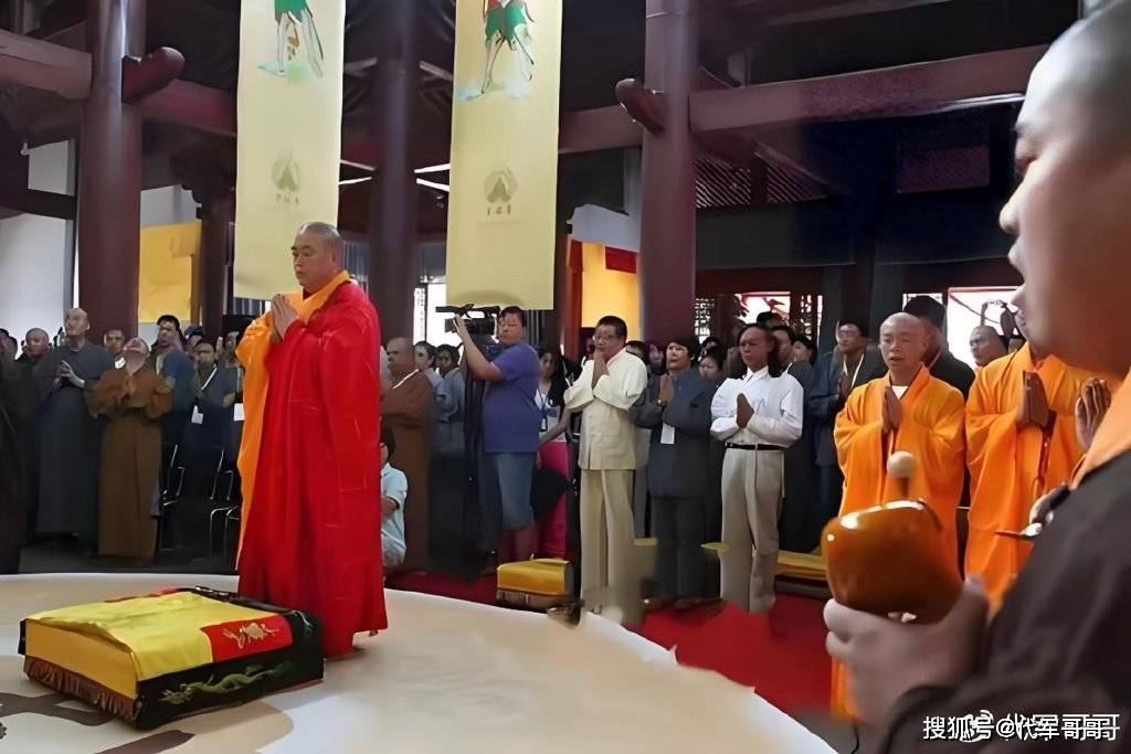 盘点曾与释永信合影的10位明星，看看都有谁？