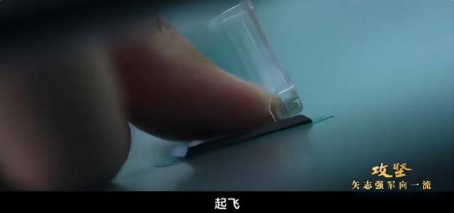 电磁弹射、洲际导弹、潜艇远航！解放军不再低调，美国却沉默了？