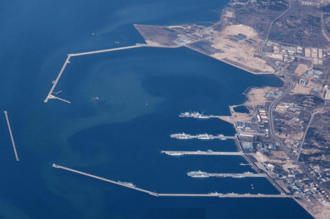 福建舰即将服役，两大航母军港都可进驻，优先部署位置已定？