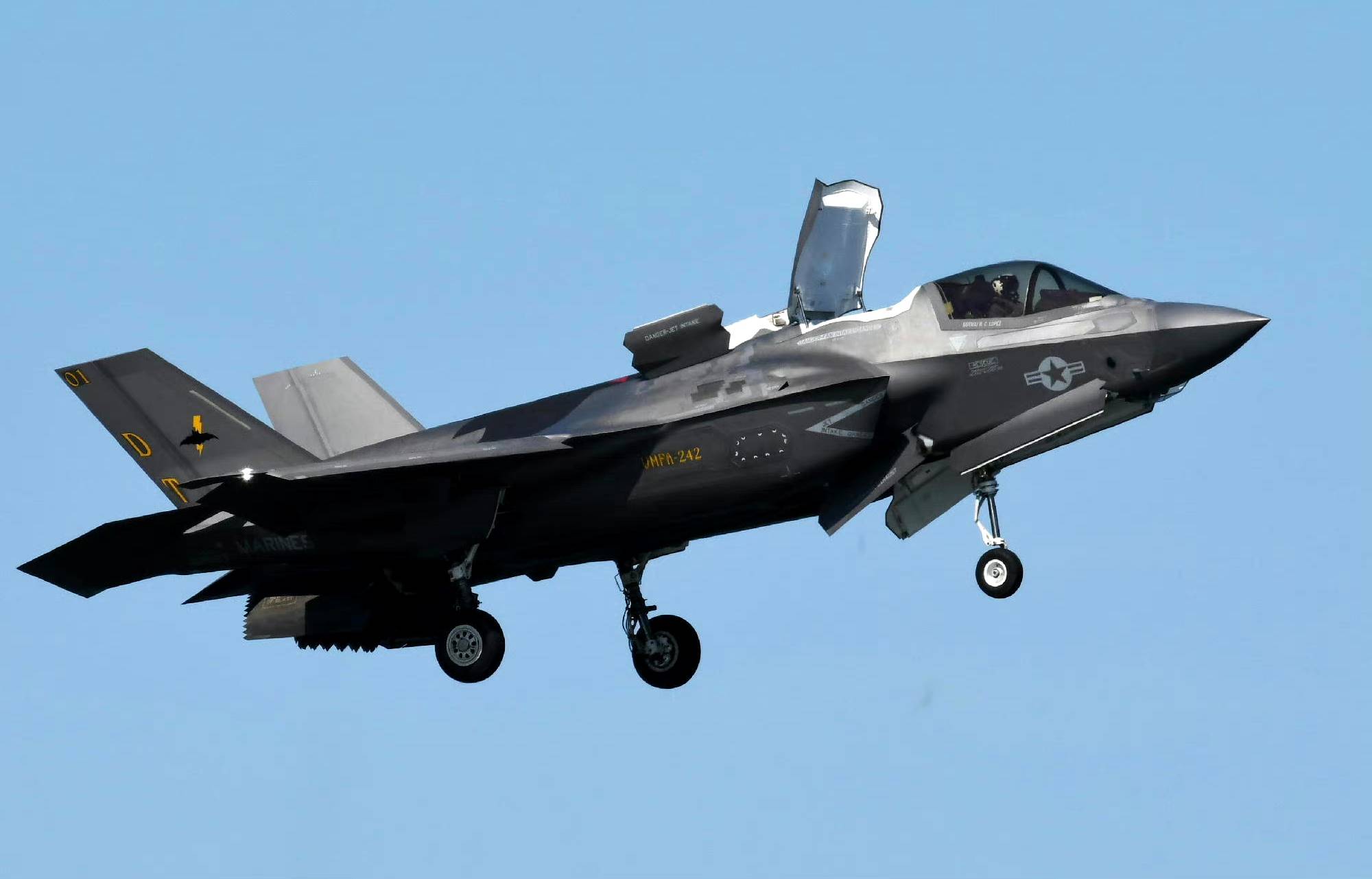 印度拒购F-35引爆军购地震！苏-57低价转让暗藏玄机？
