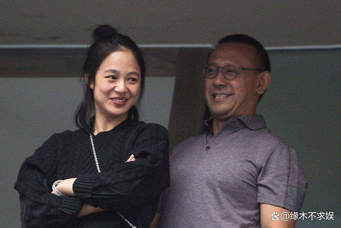 姜文参加女儿婚礼，31岁姜一郎发福太多疑怀孕，老公海量帅照曝光！