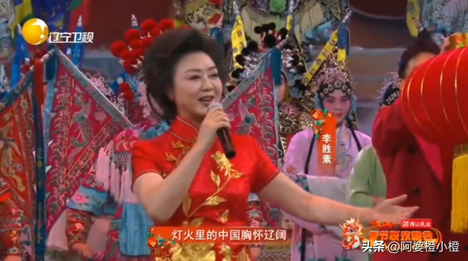 至今未婚未育，身边却有男人陪了近27年！59岁的她才是真人间清醒