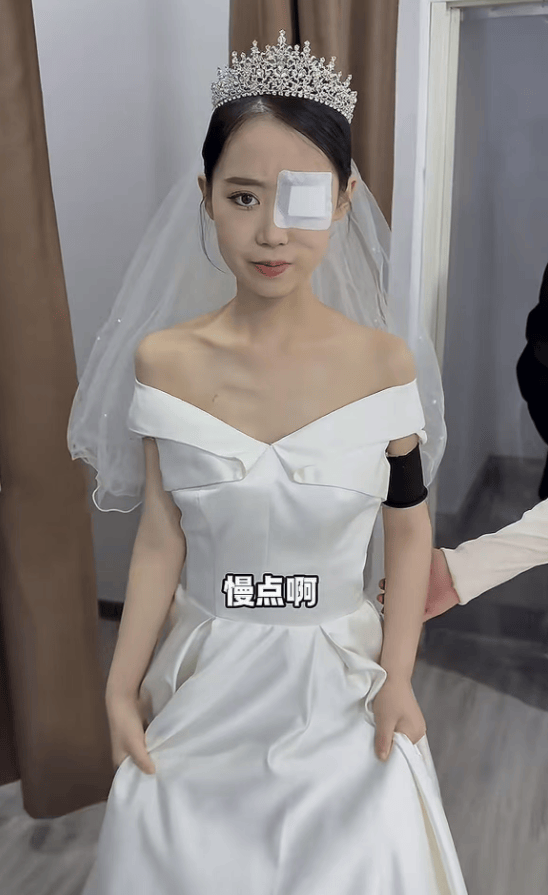山东美女梦圆去世，年仅19岁，生病前后容貌大变，上月拍好了遗照