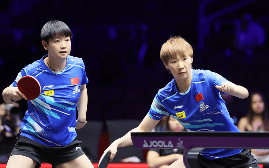 原创             WTT大满贯！孙颖莎/王曼昱3-0单晓娜/吴咏琳，海产姐妹双线狂奔