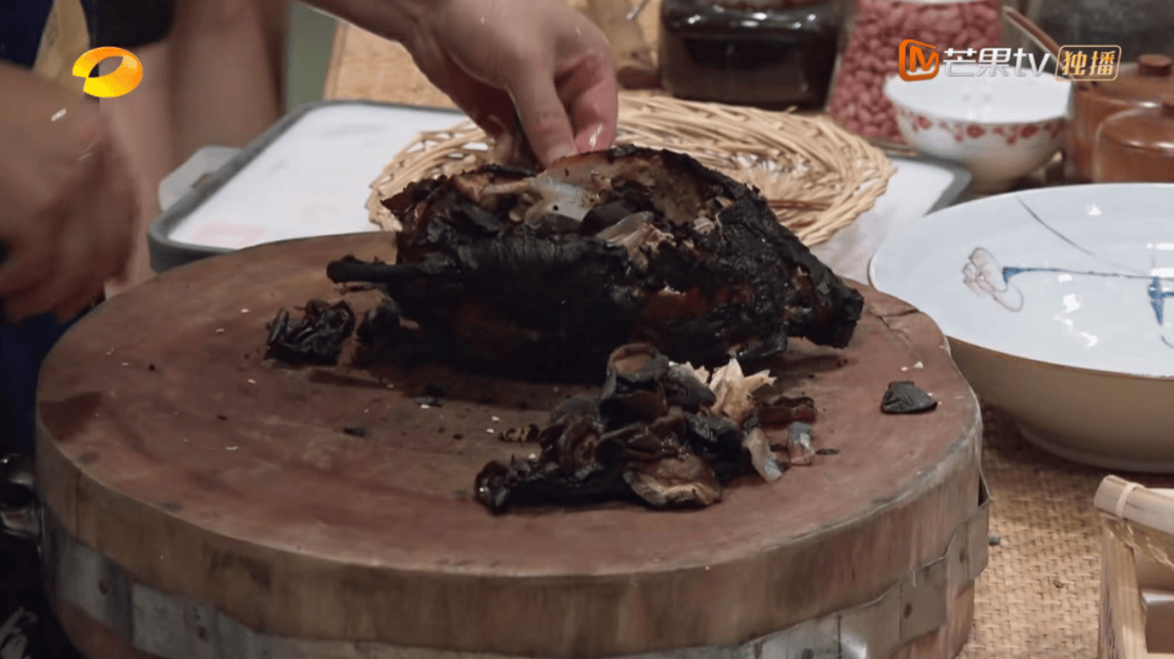 《向往8》戏剧季正式开录，谢娜被曝挤走黄磊，张艺兴确认退出常驻