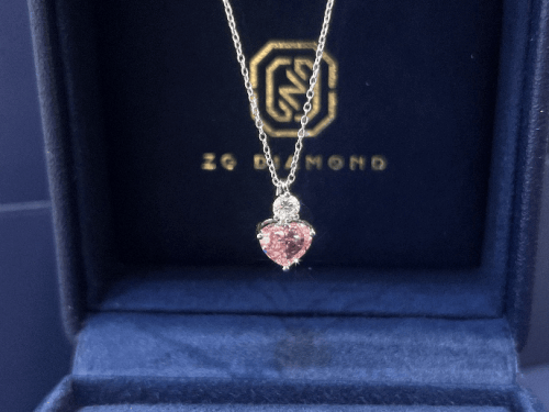 伟德国际浪漫七夕宝钻传情！柘光钻石引领高端定制新潮流