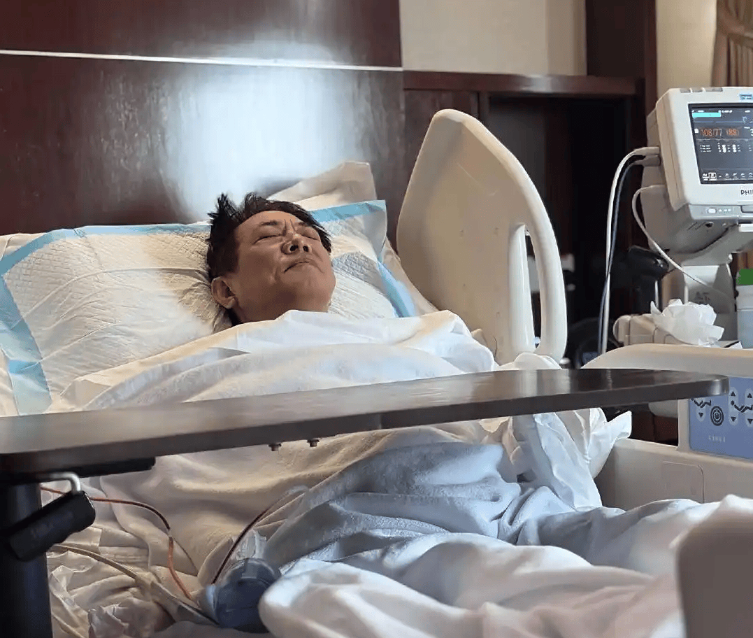 62岁李连杰住院照曝光，脸色憔悴却很乐观，坦言看淡生死！
