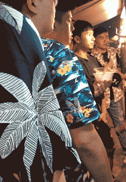 “美女，这是火车卧铺啊，咱能穿上衣服睡觉吗？”这谁受得了哈哈