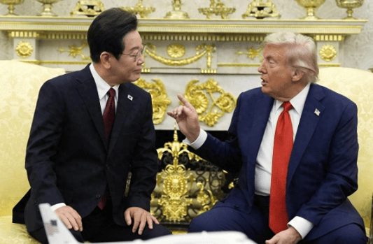 想来就来？距离九三阅兵不到7天，特朗普就访华改口，邀请结伴访华，中方回应没这么容易