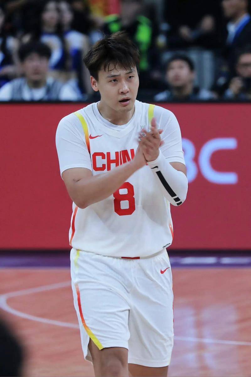 金额刷新CBA历史！中国男篮队长赵睿天价转会北京
