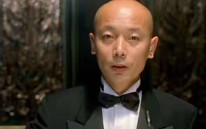 妹妹远在美国，父母双双离世，如今68岁的葛优现状如何了？