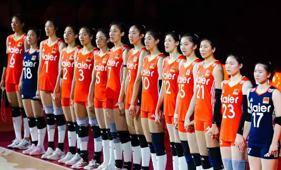 女排悲喜一夜卫冕冠军爆冷出局拼到西班牙足球甲级联赛最后一球依然遗憾落败