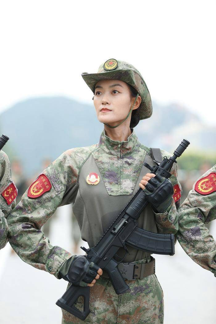 蔡依林“爱国人设”崩塌？九三阅兵沉默不回应，九三后狂买热搜