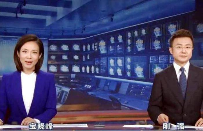 一开口就赢了全场！九三阅兵解说员揭晓，原来是他们两位，都是央视知名主持人，颜值才华气质并存