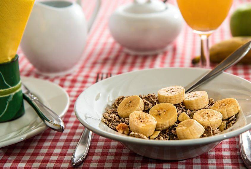 一块桌布让餐桌成为视觉焦点！