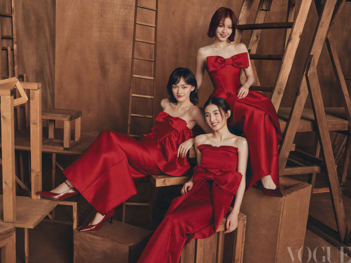 刘亦菲、杨幂、倪妮、迪丽热巴、宋佳、张小斐、辛芷蕾……11位顶流女星一起同框了！
