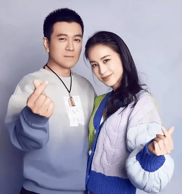 无视杨子绯闻！42岁黄圣依巴厘岛度假，又白又瘦美回巅峰！