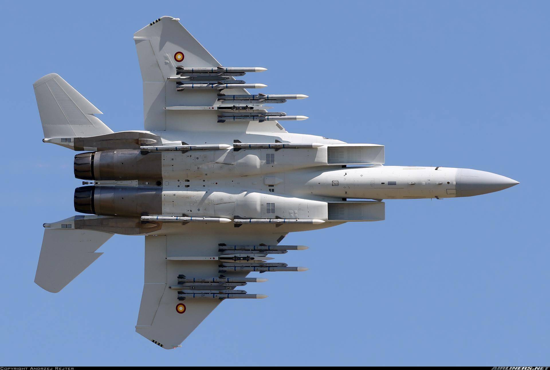 突发！以色列空军F-35I战机突防，卡塔尔10次爆炸，阵风拦截失败