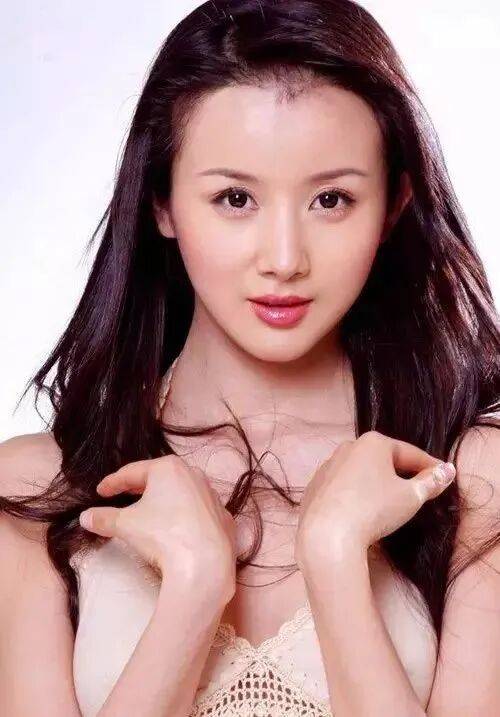 孙菲菲官宣离婚！曾被霸凌群殴，为挽救婚姻做过亲子鉴定