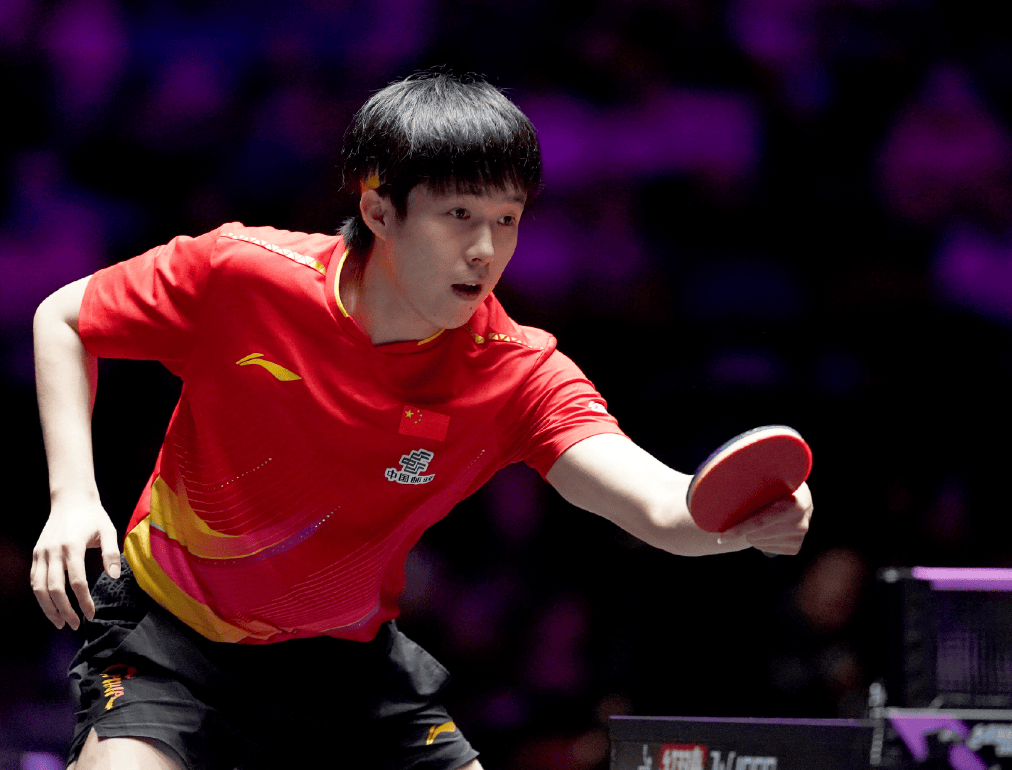 原创             为小师弟复仇！王楚钦4-0击溃韩国老将，剑指澳门冠军赛第三冠