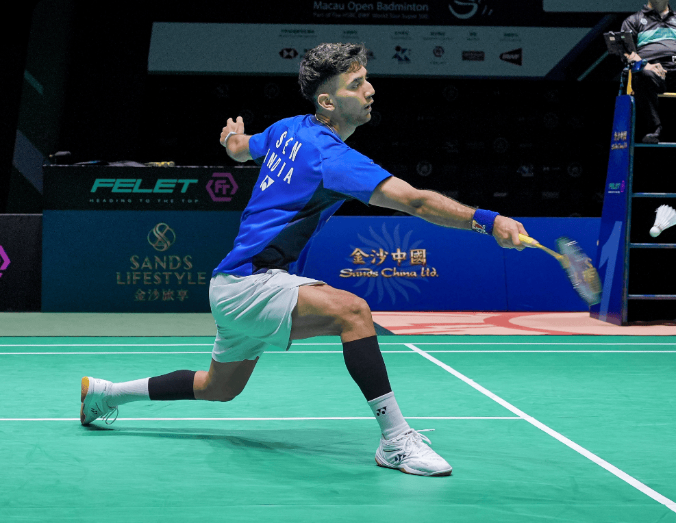 原创             香港公开赛封王！李诗沣2-0横扫前世界第6，终结男单12年冠军荒