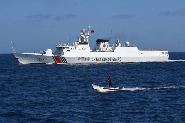 黄岩岛爆发激烈对峙，中方不再手下留情，十多艘菲船被“一锅端”