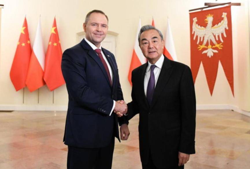 王毅外长离开后，波兰迅速反悔，中欧班列又被截停