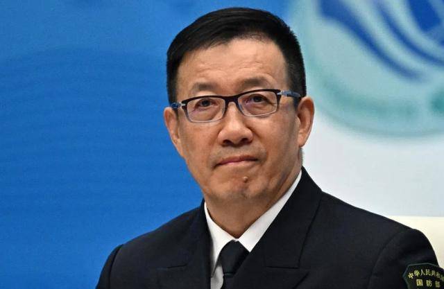 刚警告完美国，董军防长见了美国的死对头，要联手干一件大事