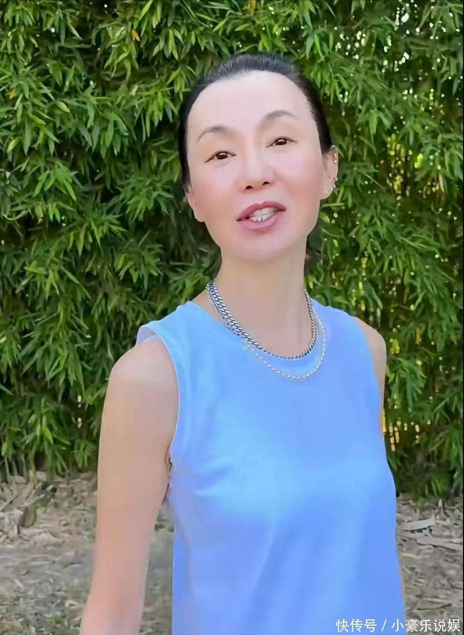 60岁张曼玉定居法国农村，种地养鸡钻鸡窝，惊艳时光的港圈女神们都如何了