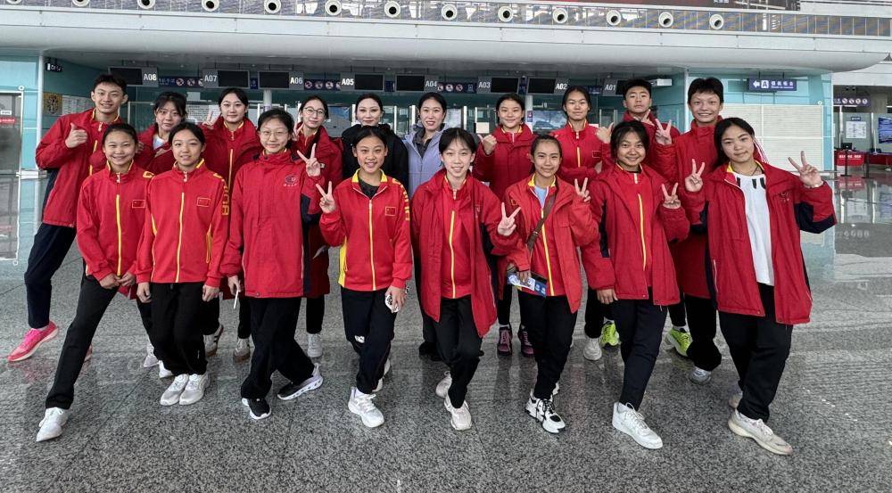 追光 |21年数百个冠军，三代人的青春接力