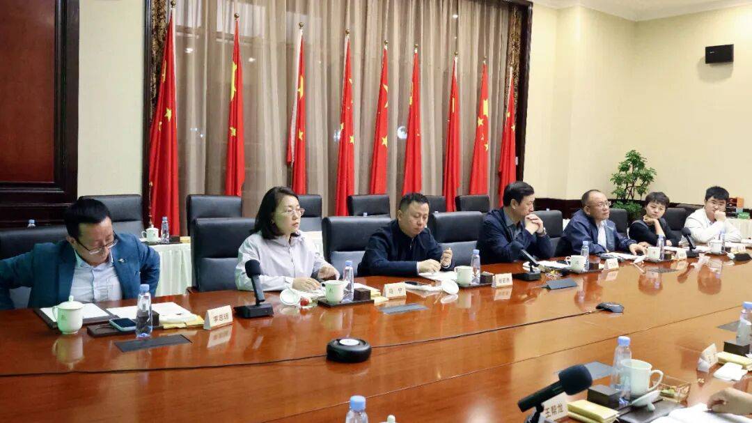 兰州大学管理学院党委书记刘亚军一行走进金徽酒考察调研暨签约仪式圆满成功举行