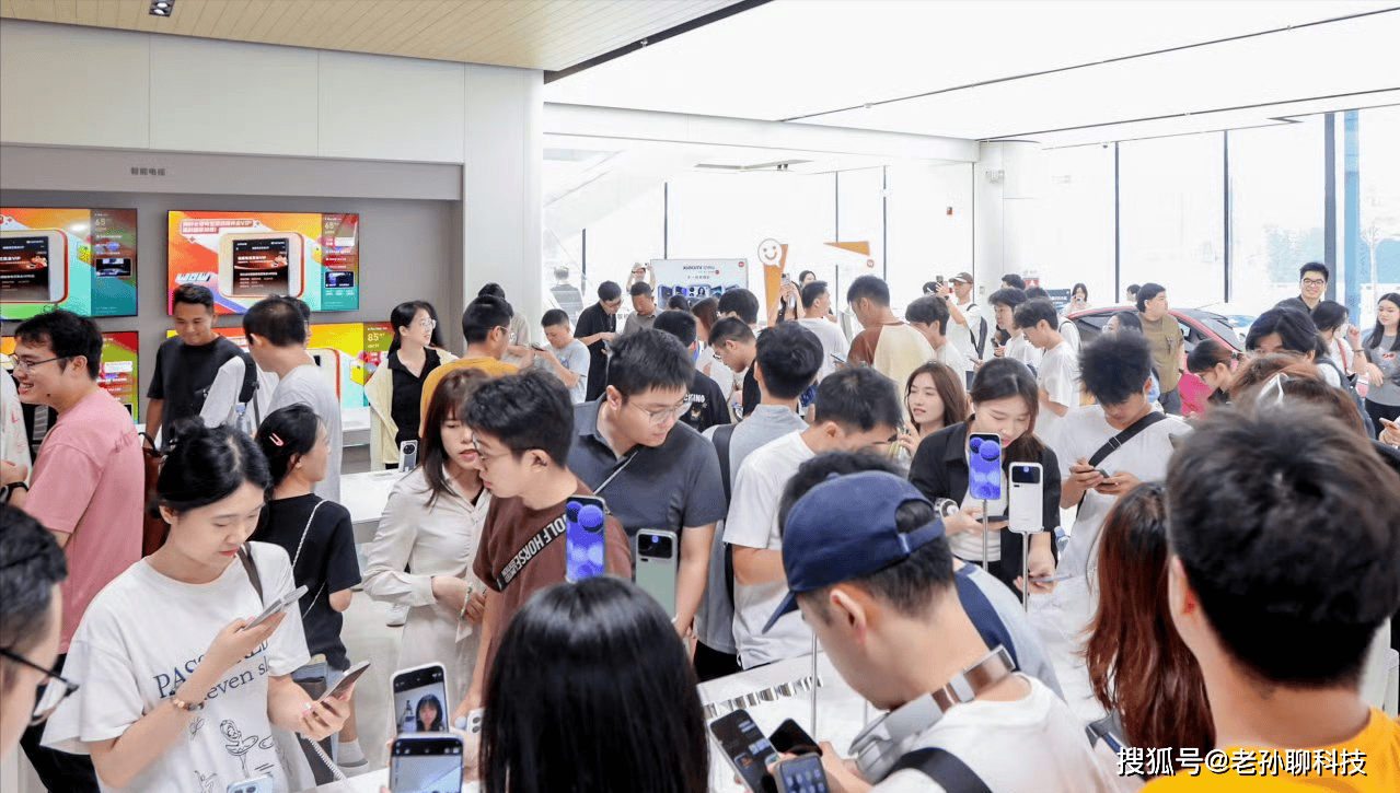 原创             小米17系列销量暴跌？卢伟冰反驳，销量非常好，人民日报点赞