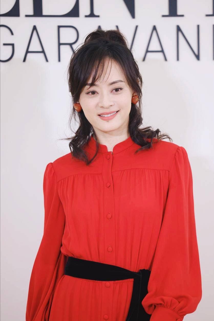 孙俪被曝拒演《红楼梦》王熙凤，蒋欣热依扎朱珠3选1，宅斗线出彩