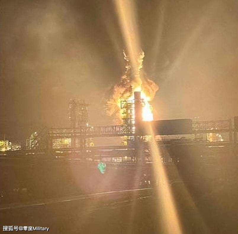 再而三：乌军无人机突袭俄列宁格勒州基里希炼油厂，引发重大火灾