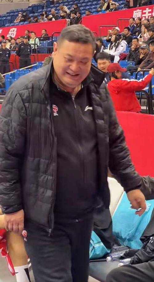 山东男篮“五虎将”徐长锁中秋节去世，年仅52岁，确诊癌症仅半年
