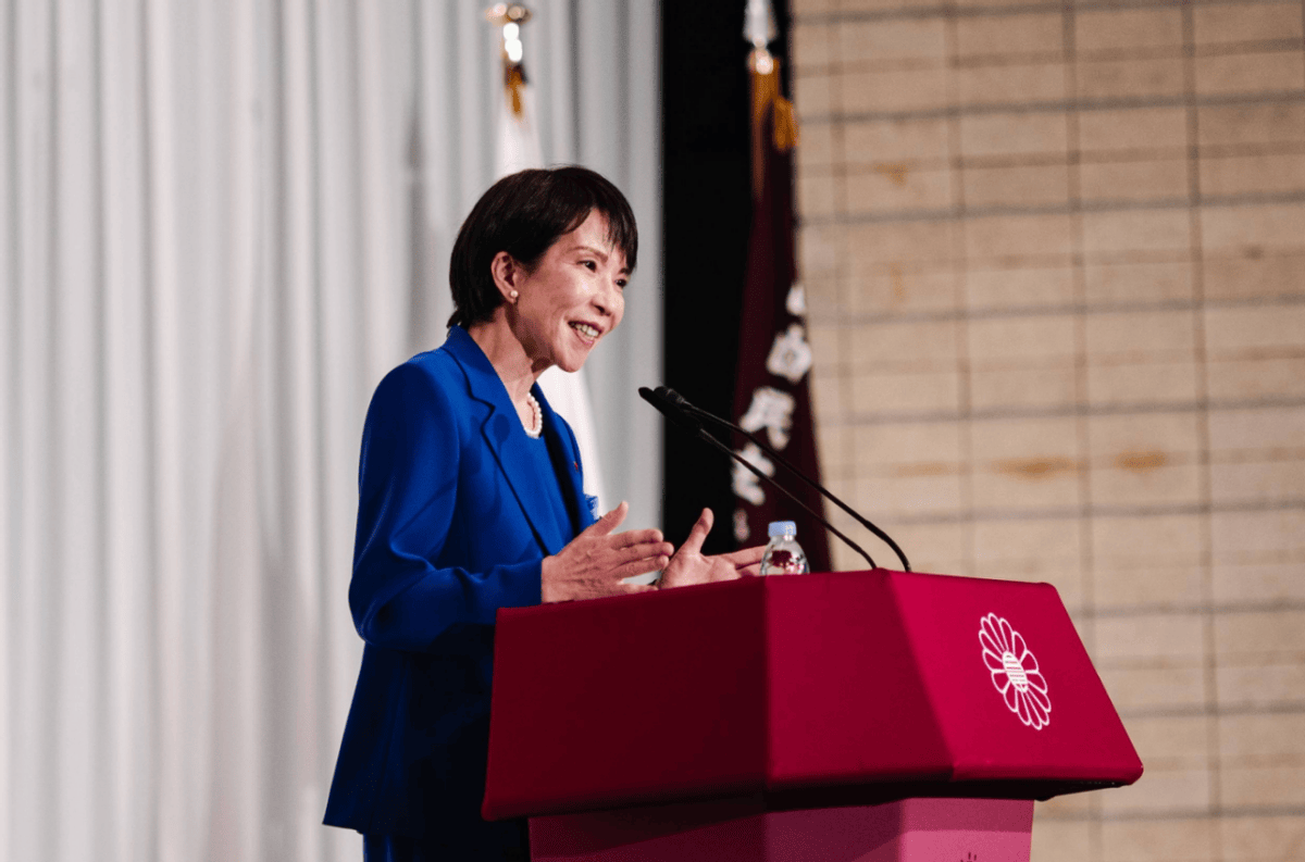 高市早苗当选日本第一位女总裁,称愿谈台岛问题,敢于承担责任吗
