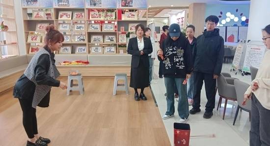 辉南县：“晒秋”联动中秋让传统节日“活”起来