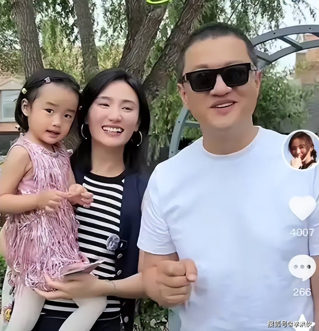 上午悲痛官宣离婚，晚上开心直播带货，李亚鹏来不及悲伤就去赚钱