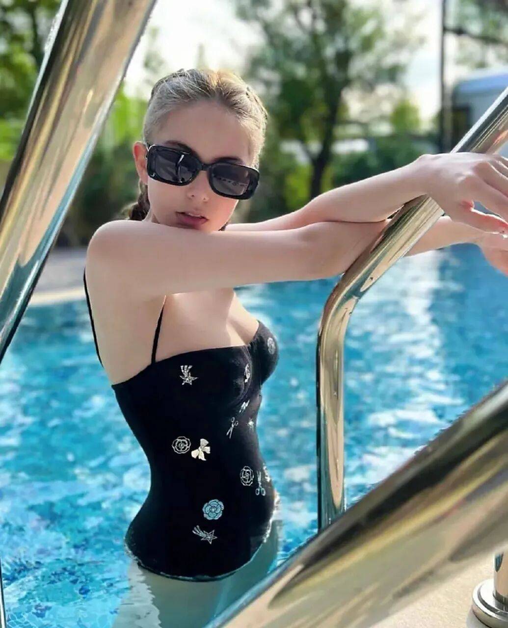 周杰伦夫人昆凌三胎后仍保持苗条身材！她透露三餐都吃啥
