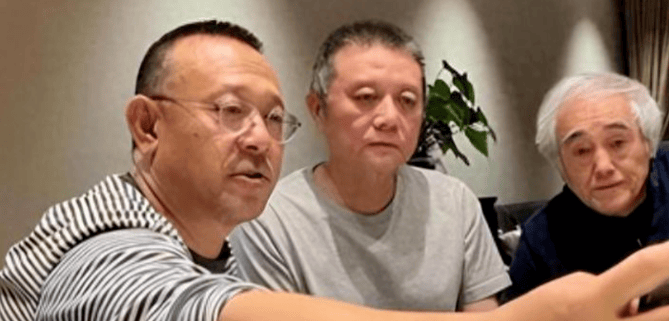 67岁王朔现状：满头白发撞脸李亚鹏，自称没有钱，靠朋友接济过活